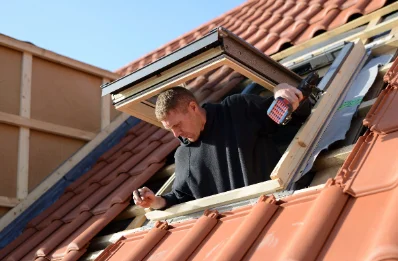 Pose de fenêtres de toit Velux à Kuntzig